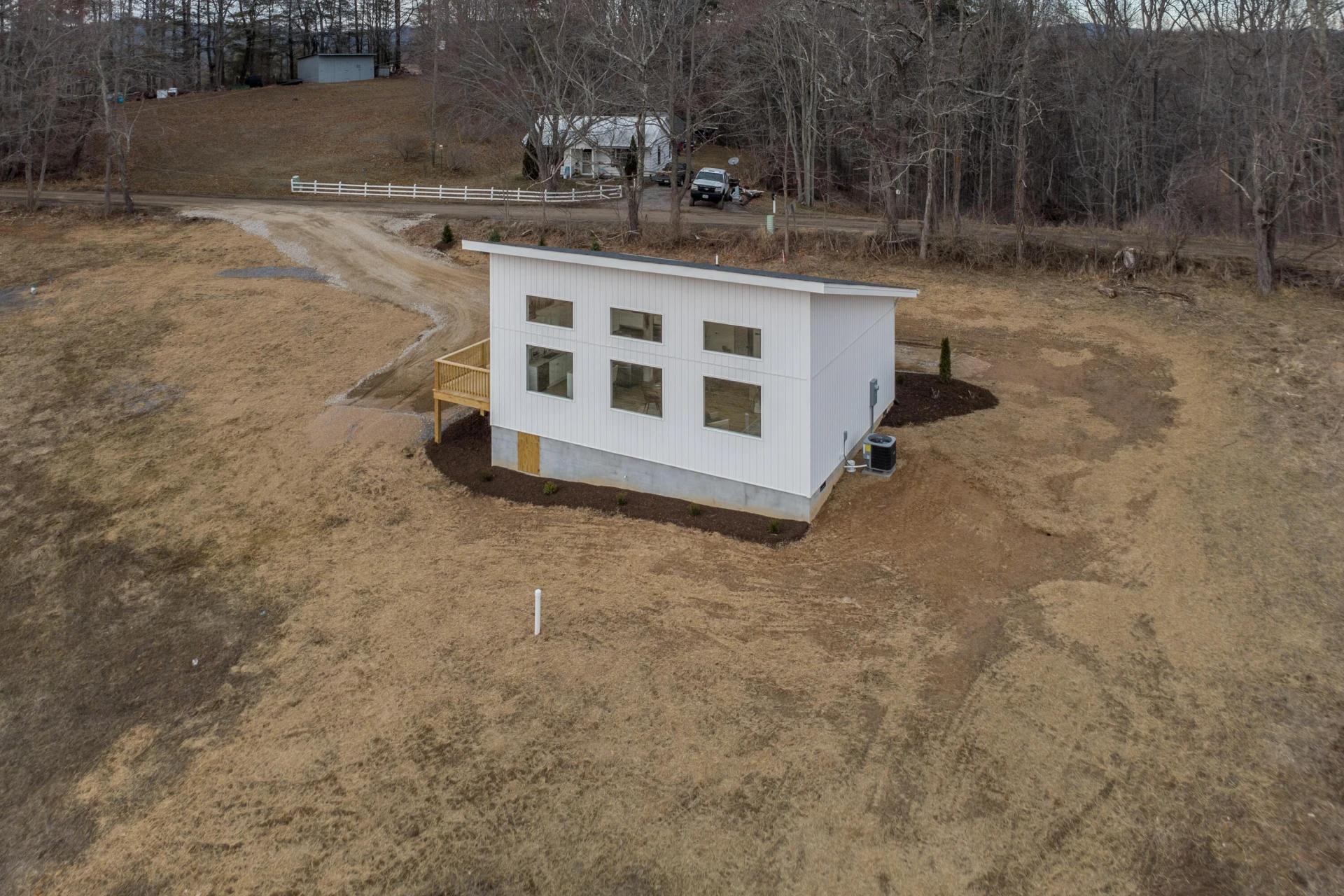 320 Grace LN NE