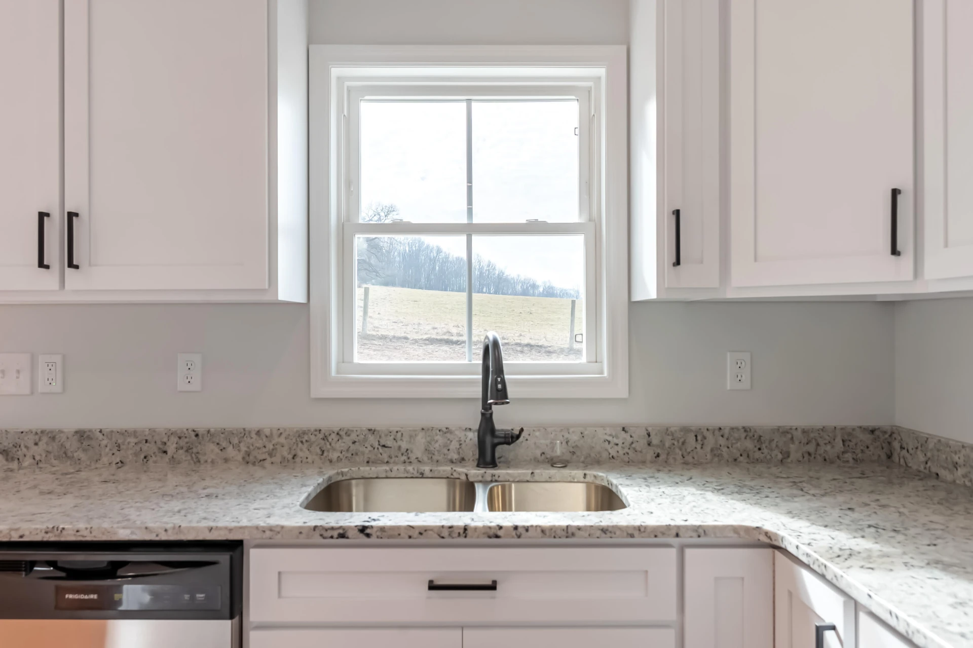1047 Barberry RD SE - Photo 17