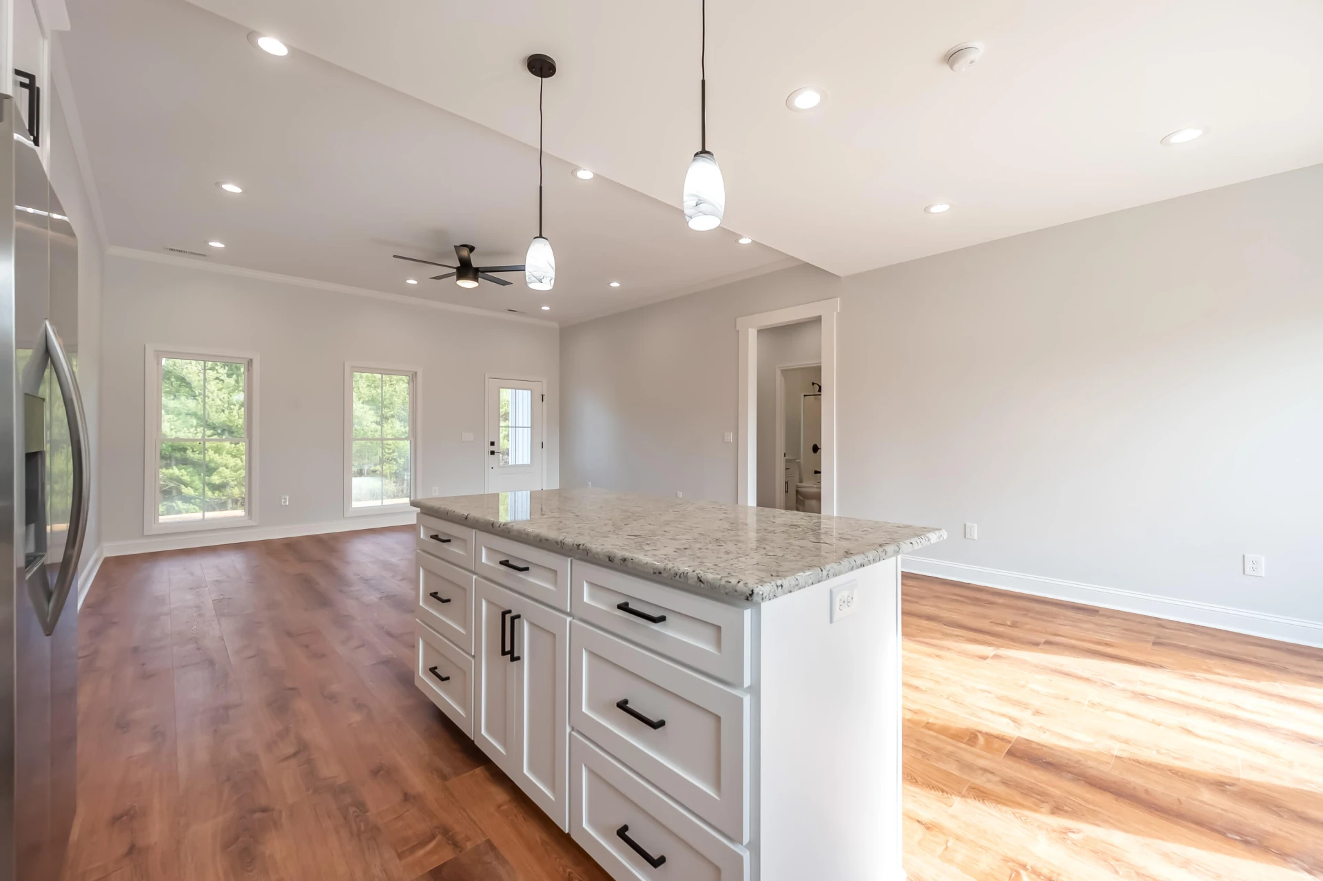 1047 Barberry RD SE - Photo 18