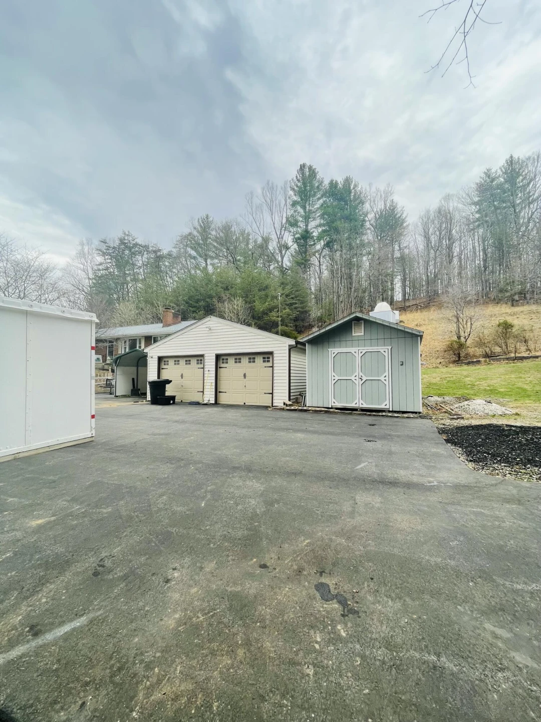 7592 Willow Branch RD - Photo 36