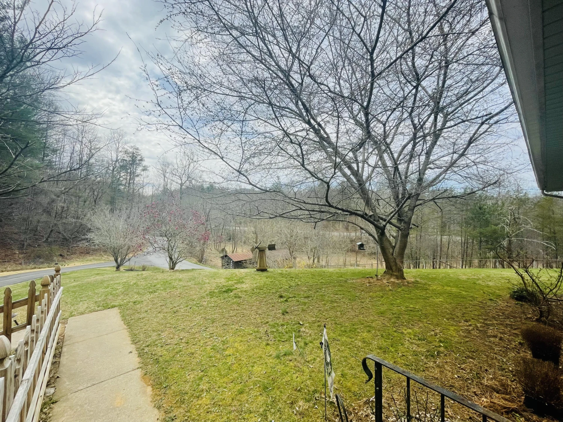 7592 Willow Branch RD - Photo 39