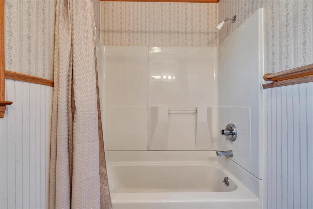 1846 Pineview DR - Photo 27