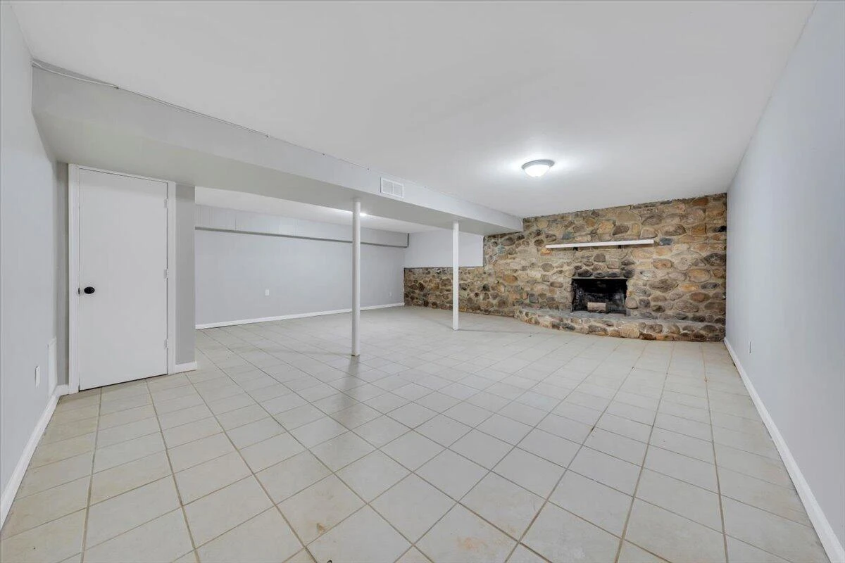 222 Maple DR - Photo 26