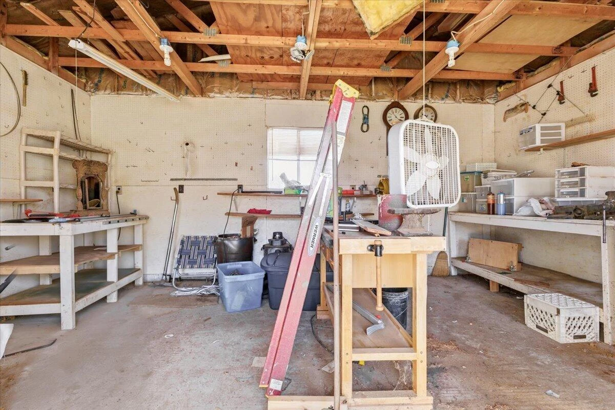 212 Cherryhill RD NW - Photo 15