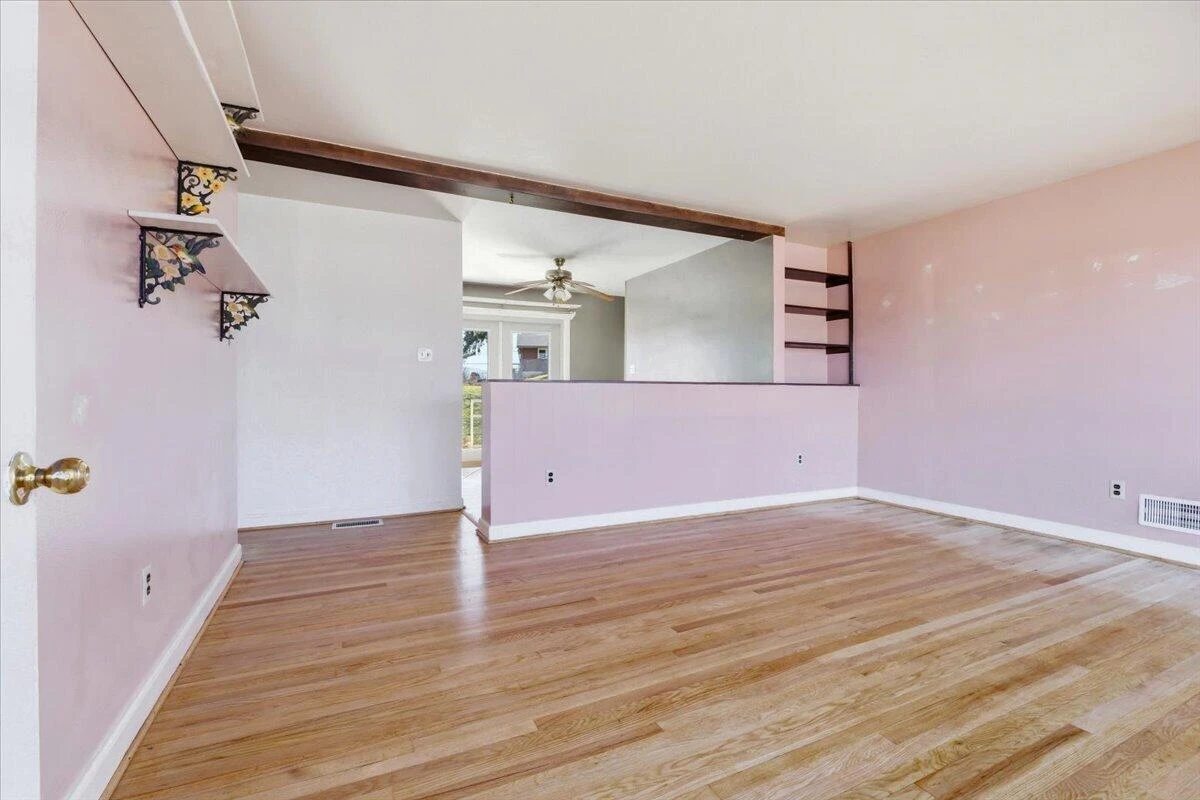 212 Cherryhill RD NW - Photo 6