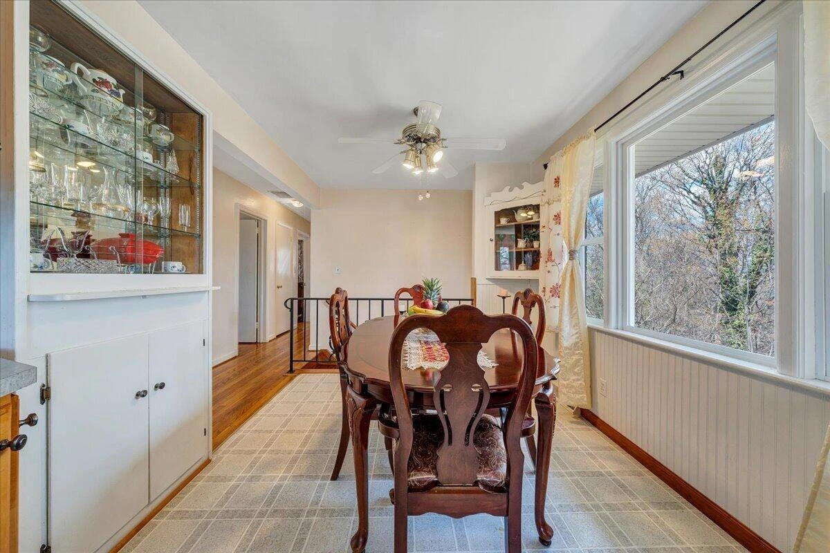 1707 Glendon RD - Photo 13