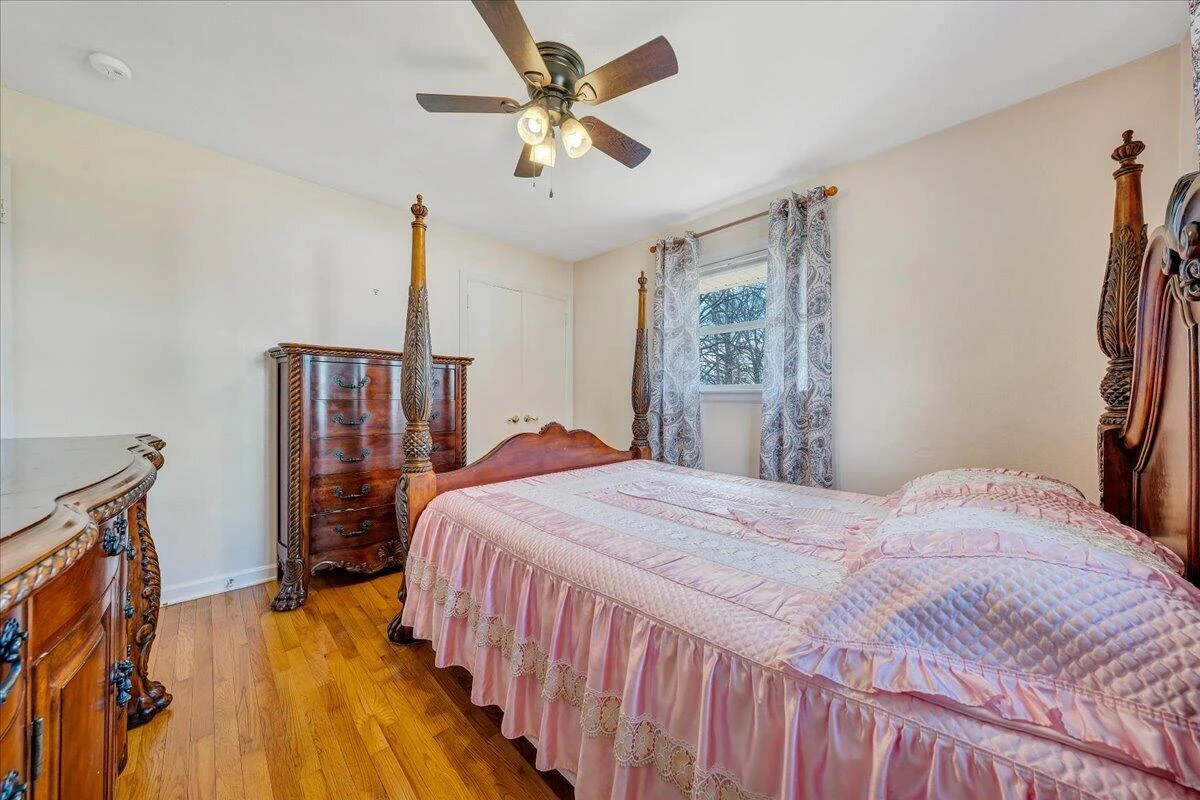1707 Glendon RD - Photo 16