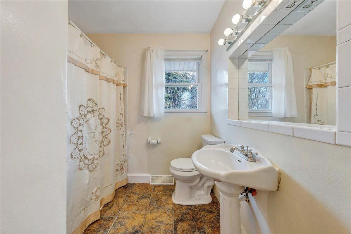 1707 Glendon RD - Photo 21