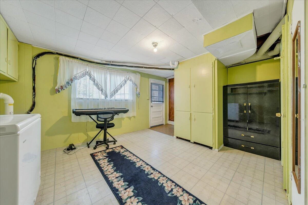 1707 Glendon RD - Photo 32