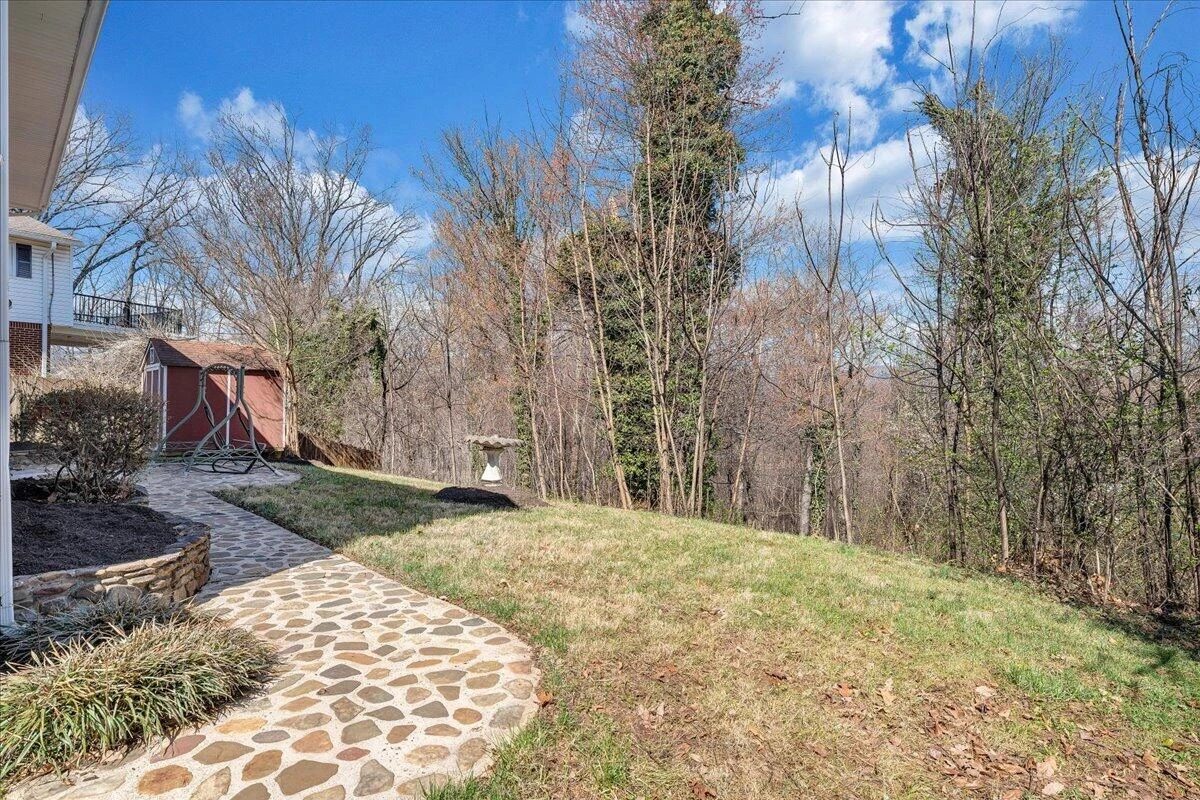 1707 Glendon RD - Photo 35