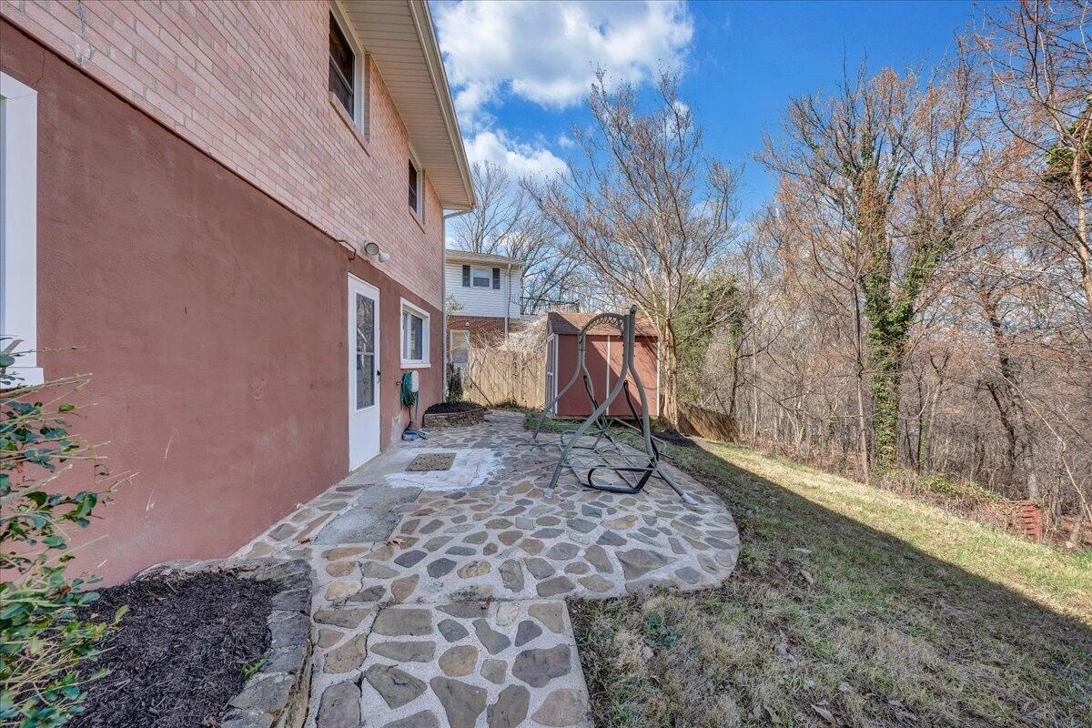 1707 Glendon RD - Photo 37