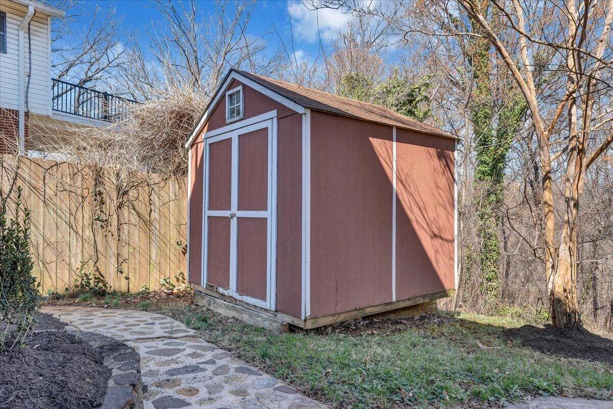 1707 Glendon RD - Photo 38
