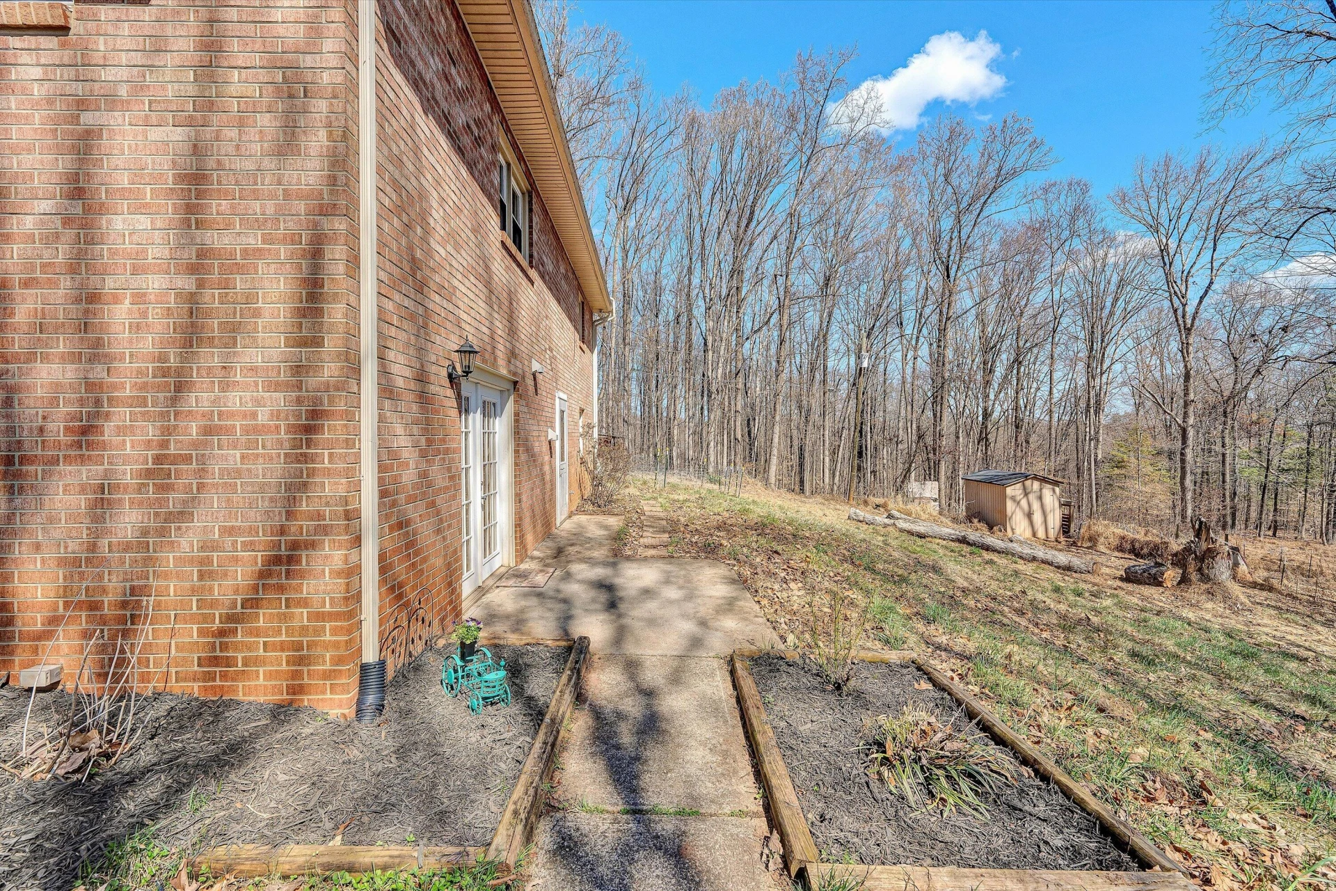 2360 Iron Ridge RD - Photo 29