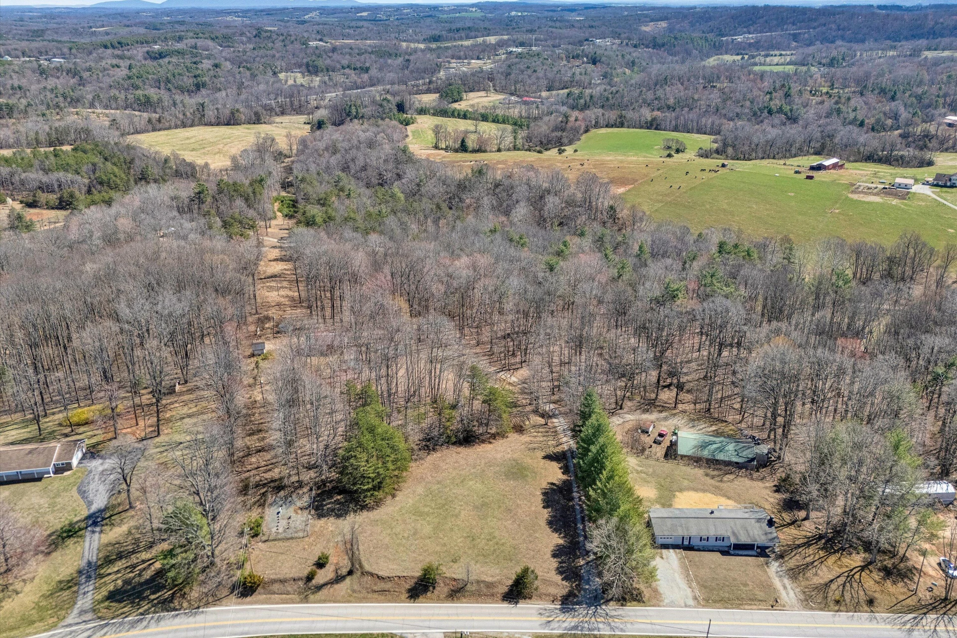 2360 Iron Ridge RD - Photo 37