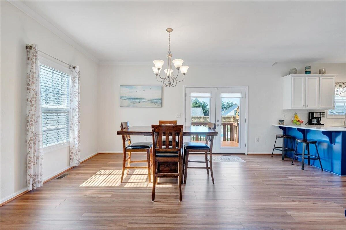 2064 Lawson LN - Photo 10