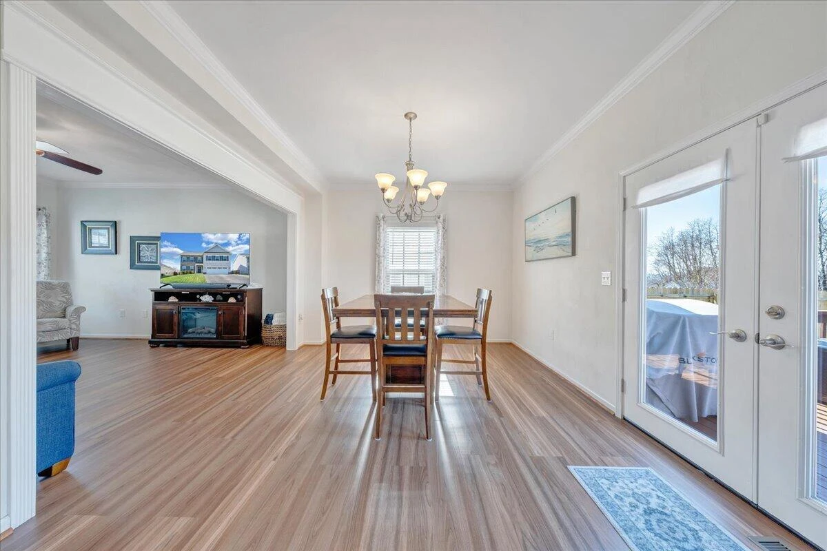 2064 Lawson LN - Photo 14