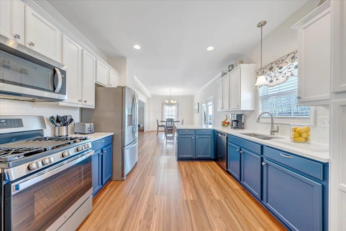 2064 Lawson LN - Photo 19