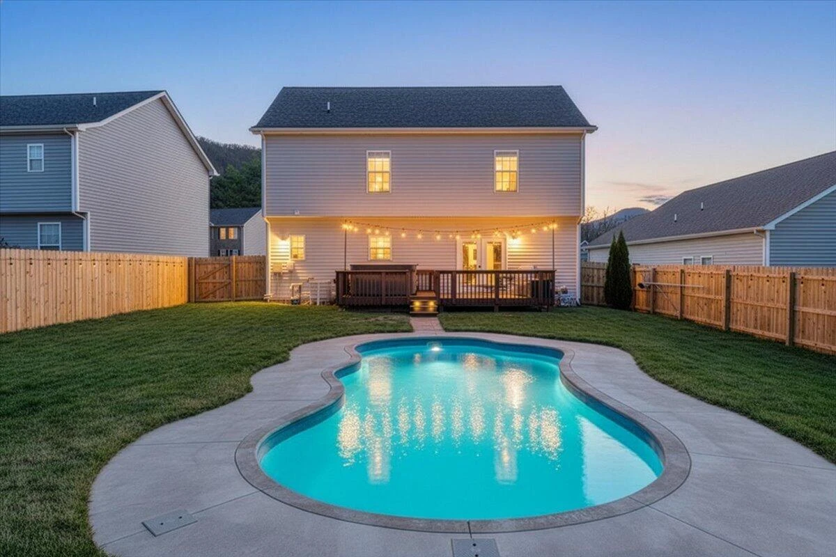 2064 Lawson LN - Photo 2