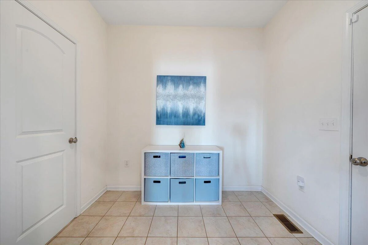 2064 Lawson LN - Photo 20