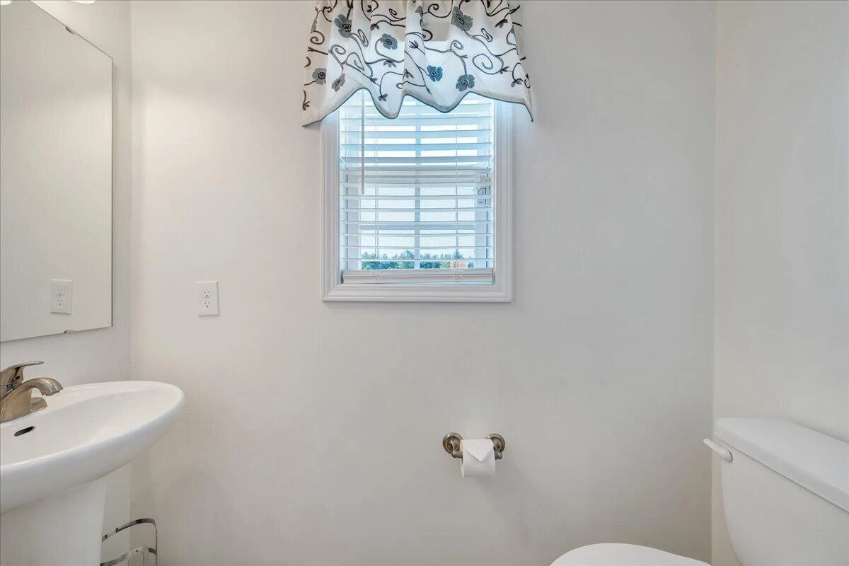 2064 Lawson LN - Photo 21