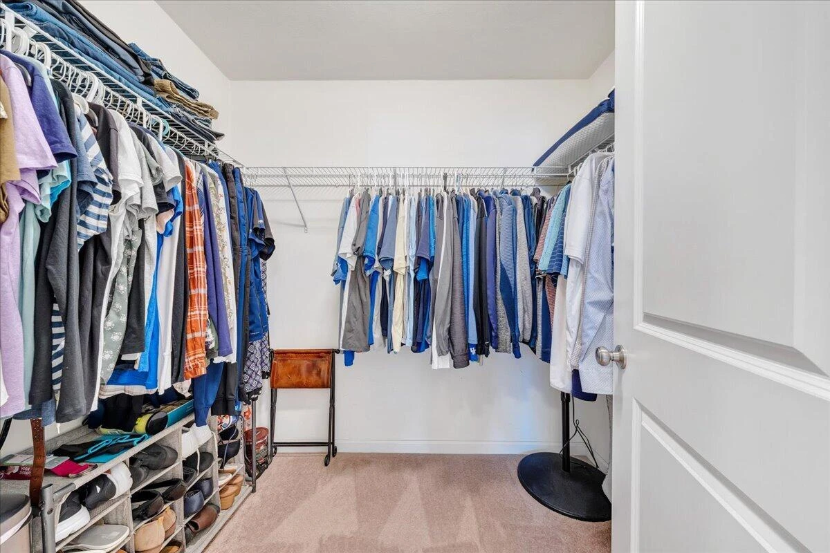 2064 Lawson LN - Photo 30