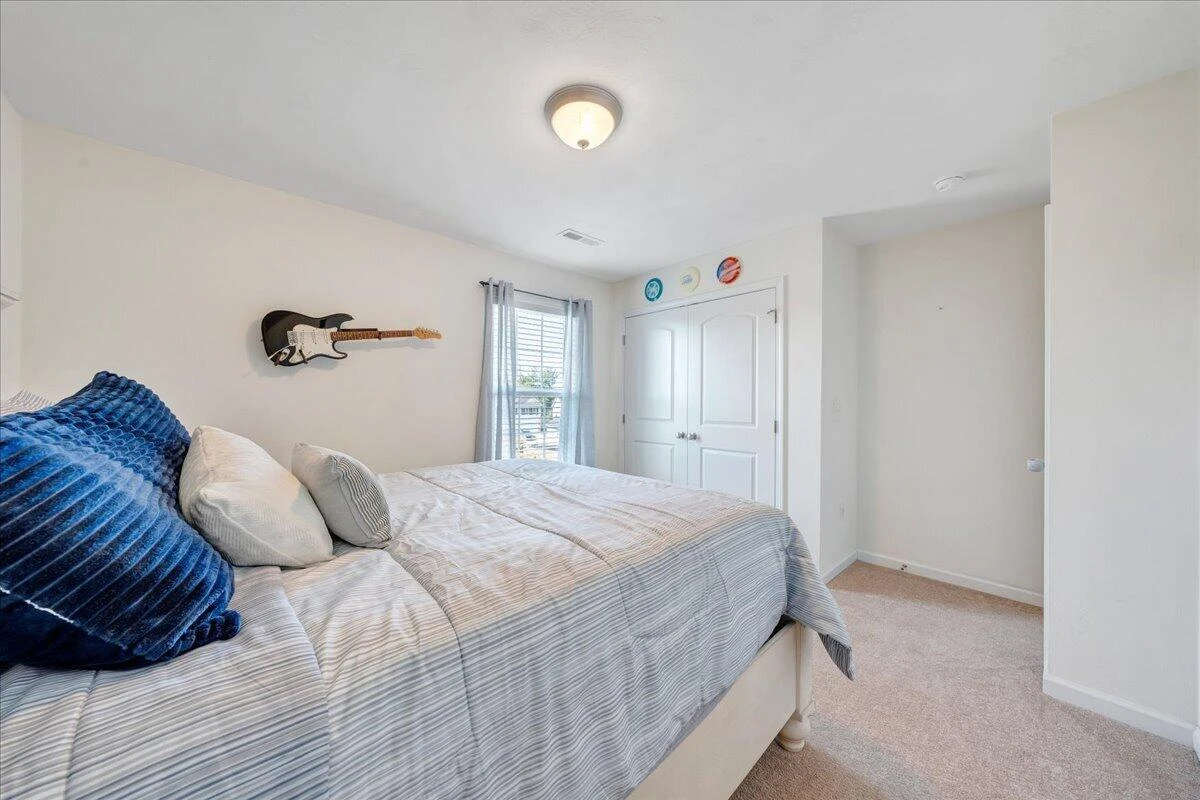 2064 Lawson LN - Photo 32
