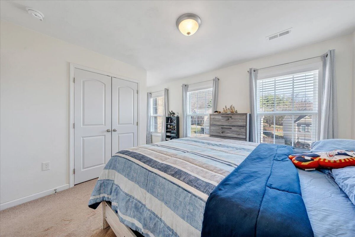 2064 Lawson LN - Photo 35