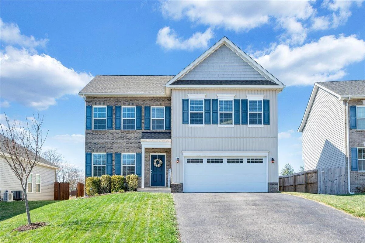 2064 Lawson LN - Photo 4