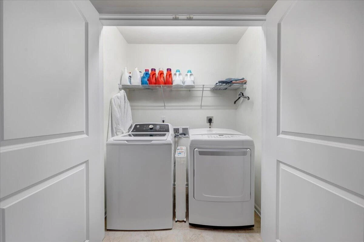 2064 Lawson LN - Photo 40