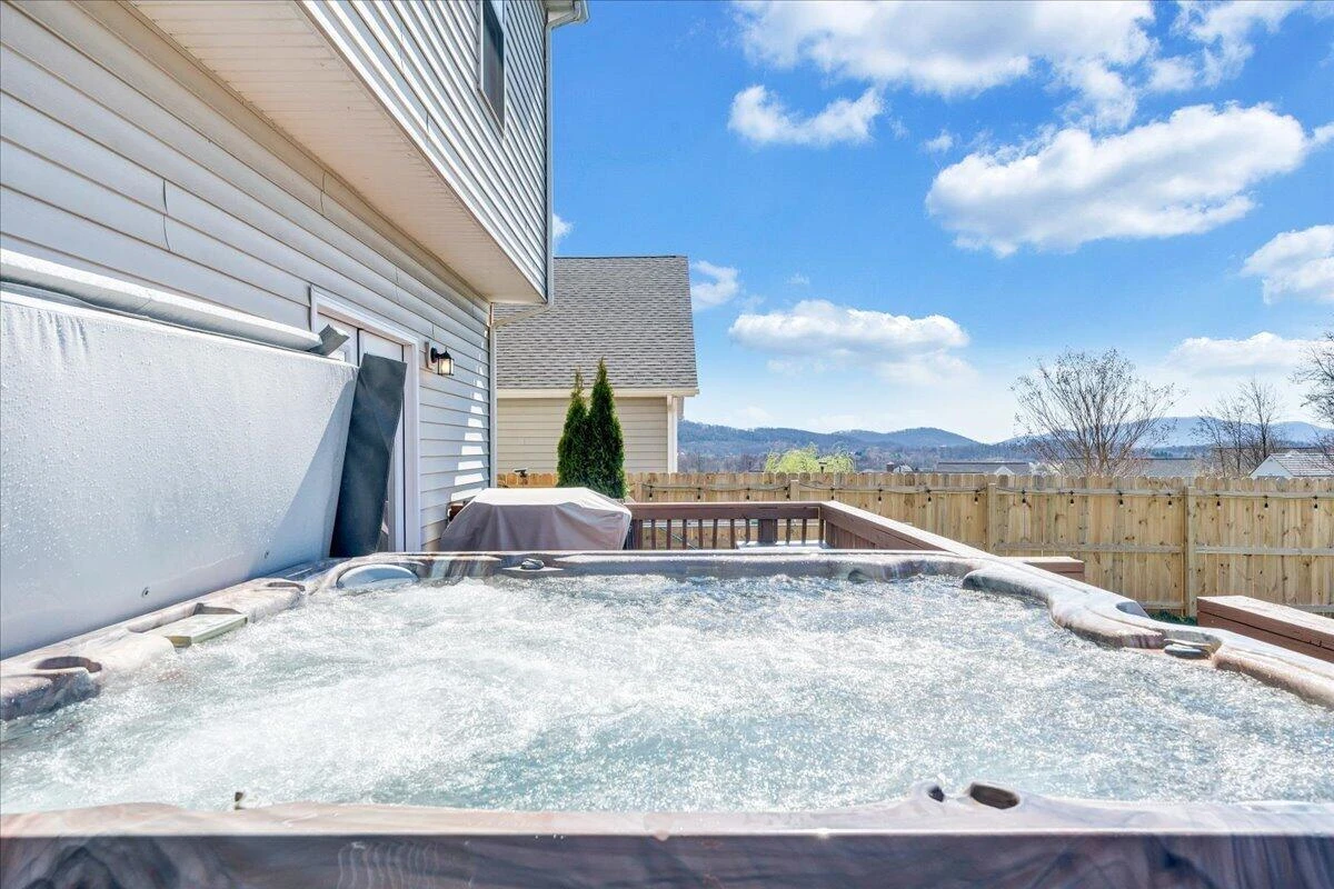 2064 Lawson LN - Photo 46