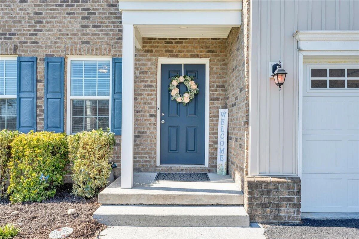 2064 Lawson LN - Photo 5