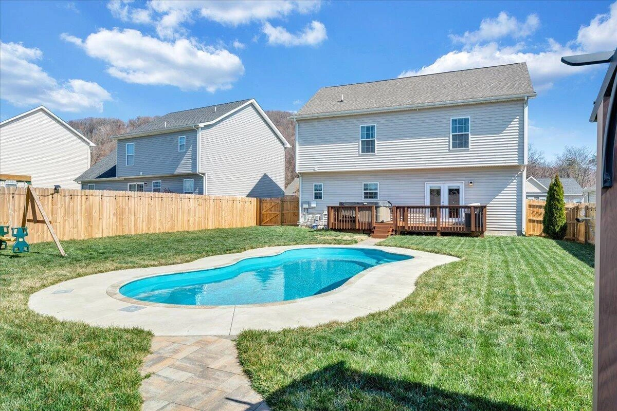 2064 Lawson LN - Photo 56