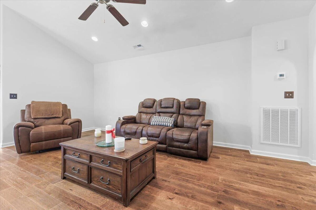 2150 Giles DR SE - Photo 12