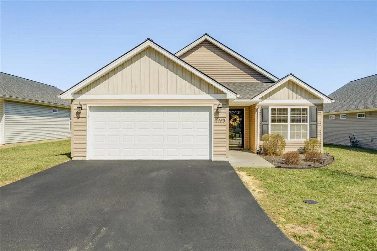 2150 Giles DR SE - Photo 2