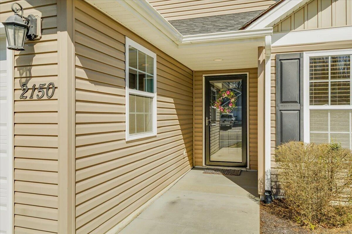 2150 Giles DR SE - Photo 3