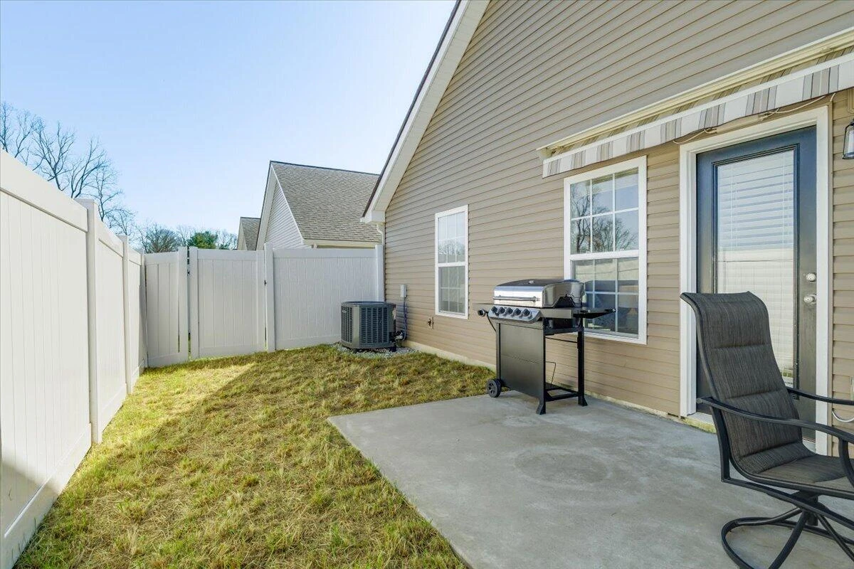 2150 Giles DR SE - Photo 36