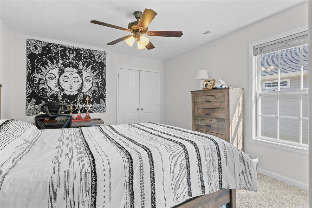 2150 Giles DR SE - Photo 9