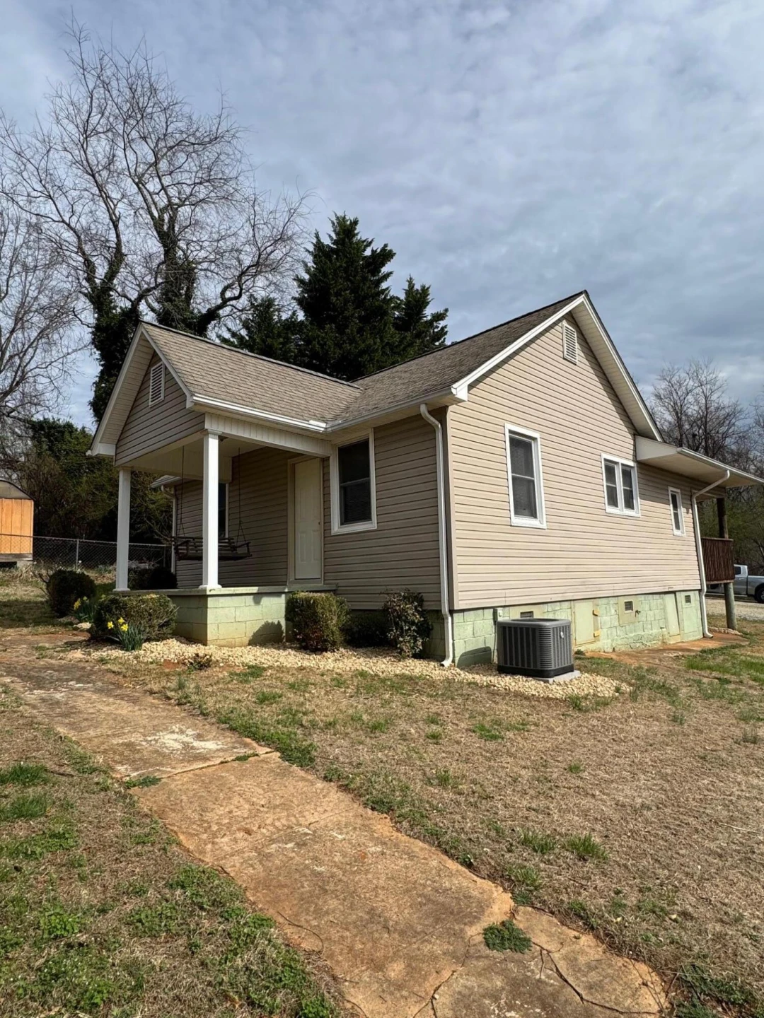 595 Orchard AVE