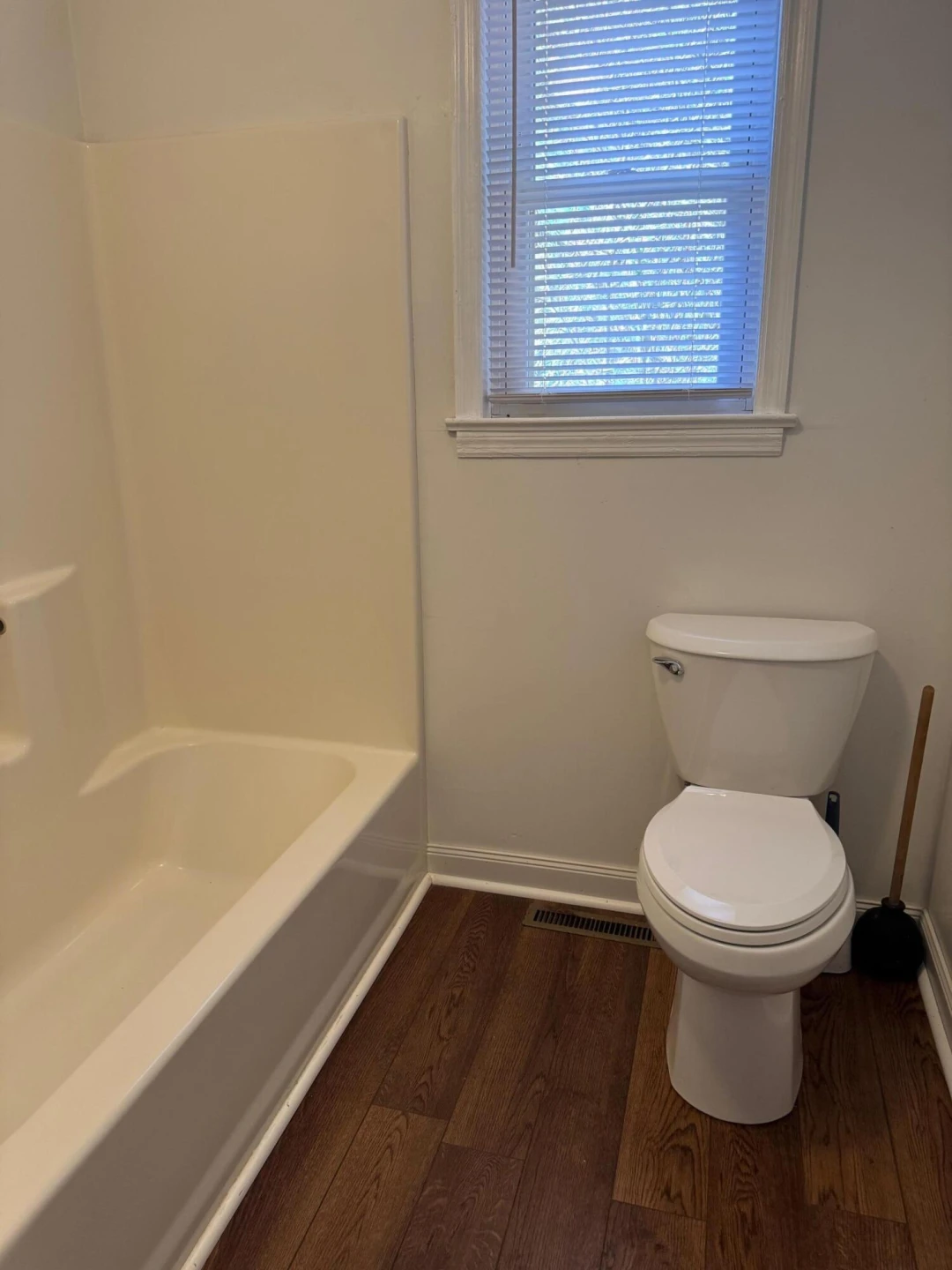595 Orchard AVE - Photo 11