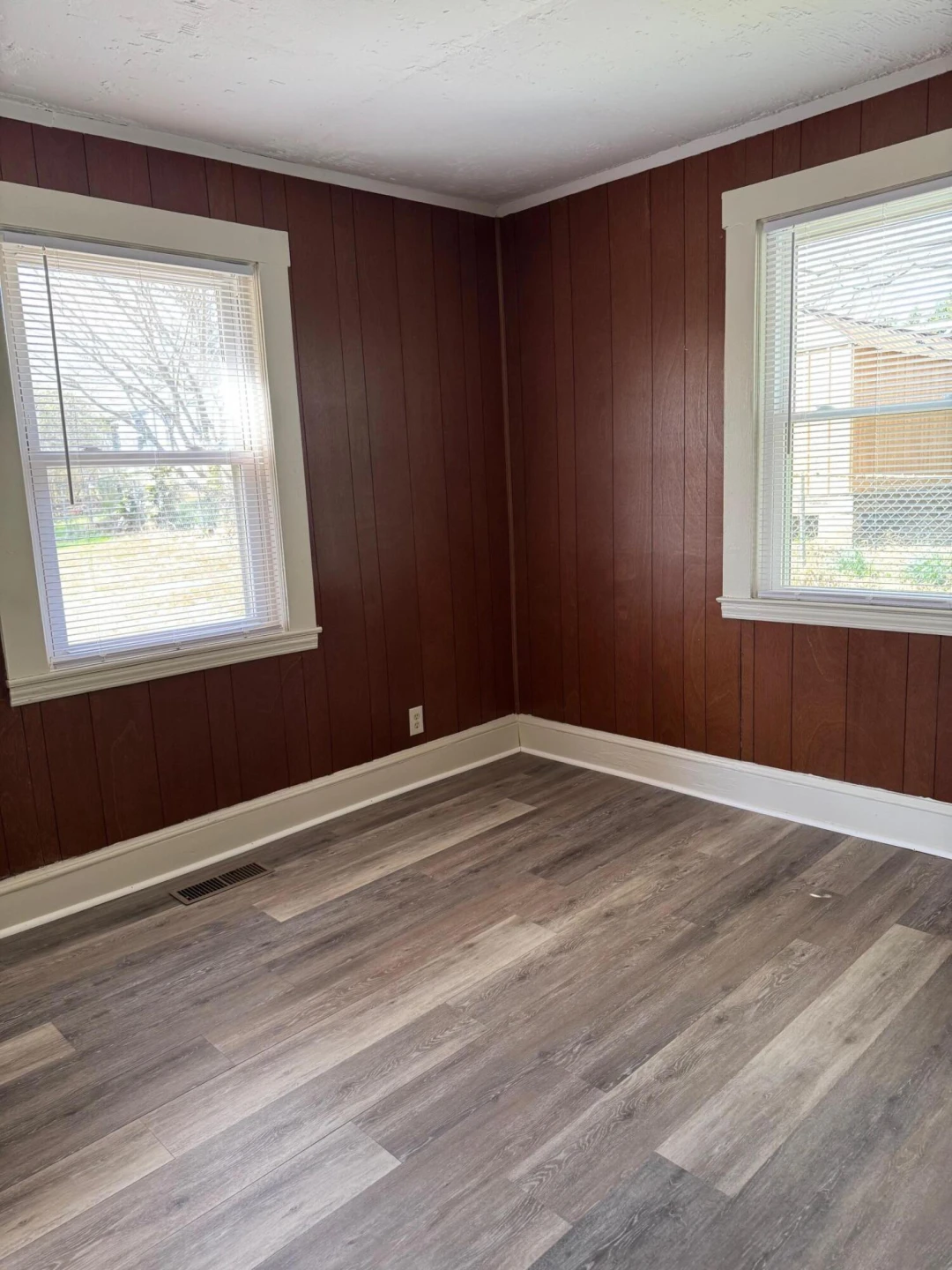 595 Orchard AVE - Photo 15