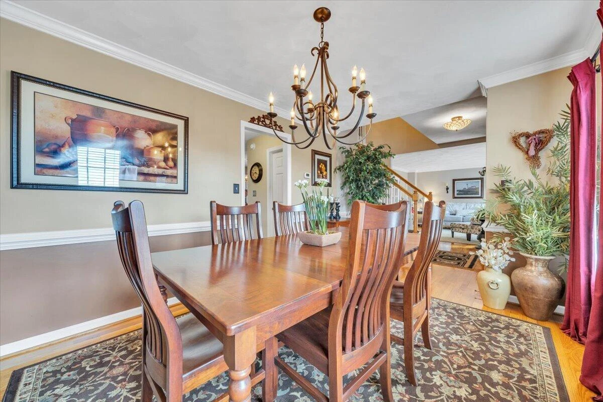 5255 Dresden CIR - Photo 16