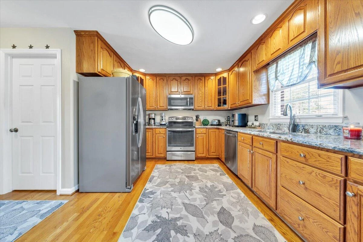 5255 Dresden CIR - Photo 17