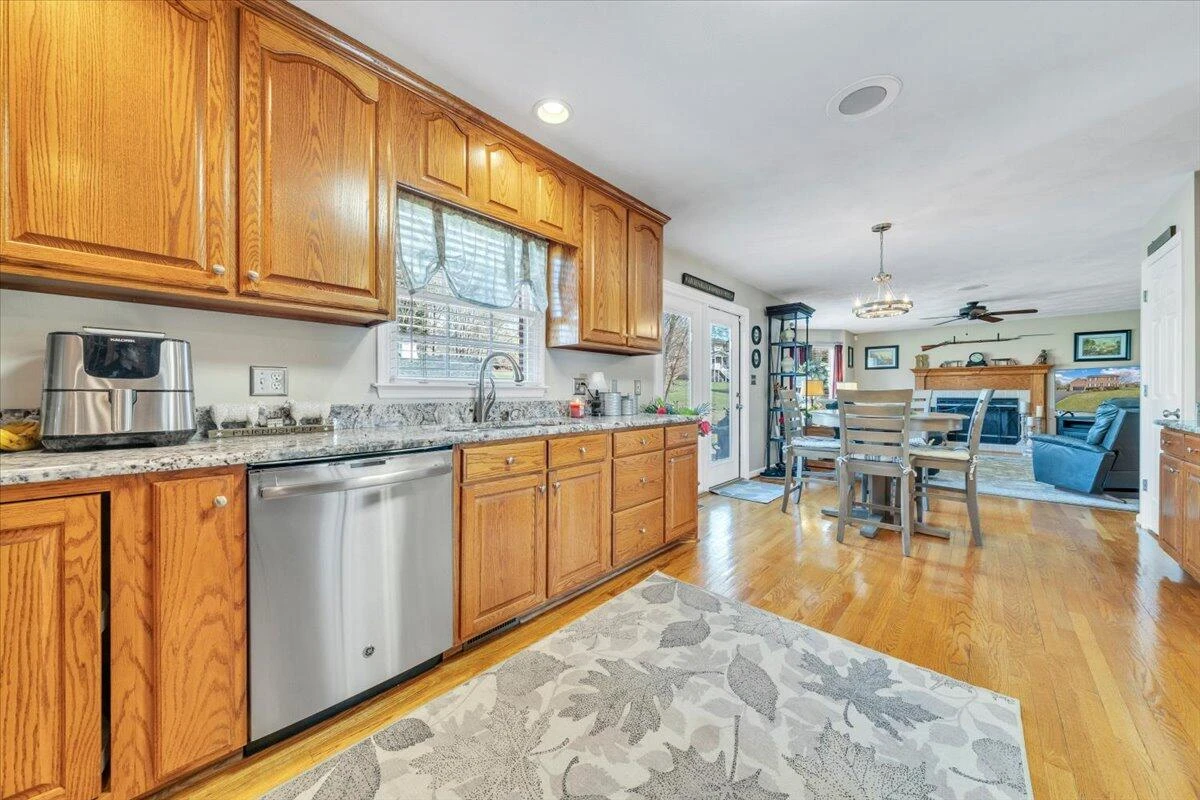 5255 Dresden CIR - Photo 22