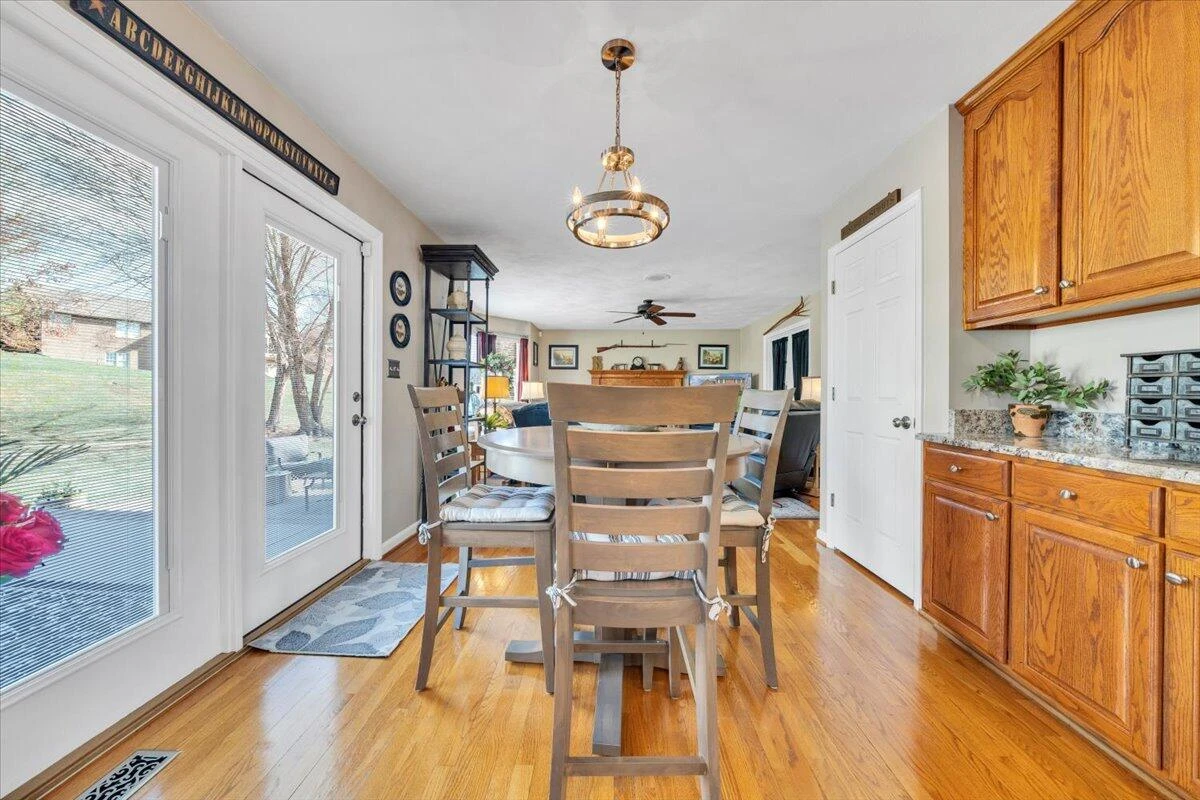 5255 Dresden CIR - Photo 23