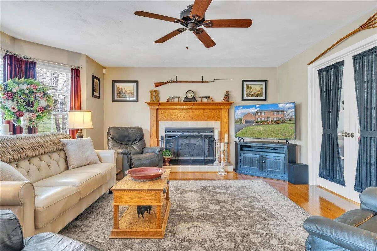 5255 Dresden CIR - Photo 26