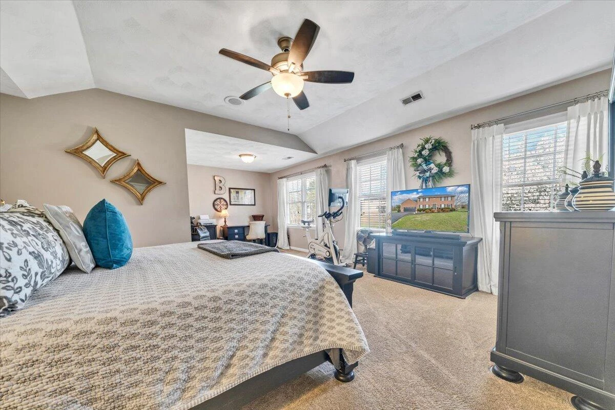 5255 Dresden CIR - Photo 35
