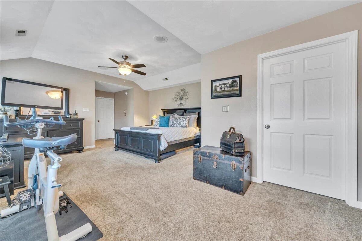 5255 Dresden CIR - Photo 40