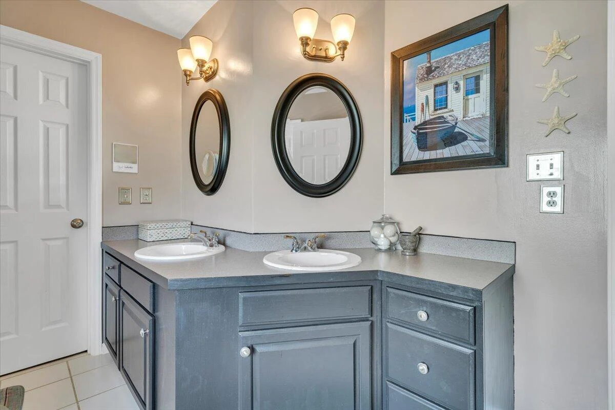 5255 Dresden CIR - Photo 44