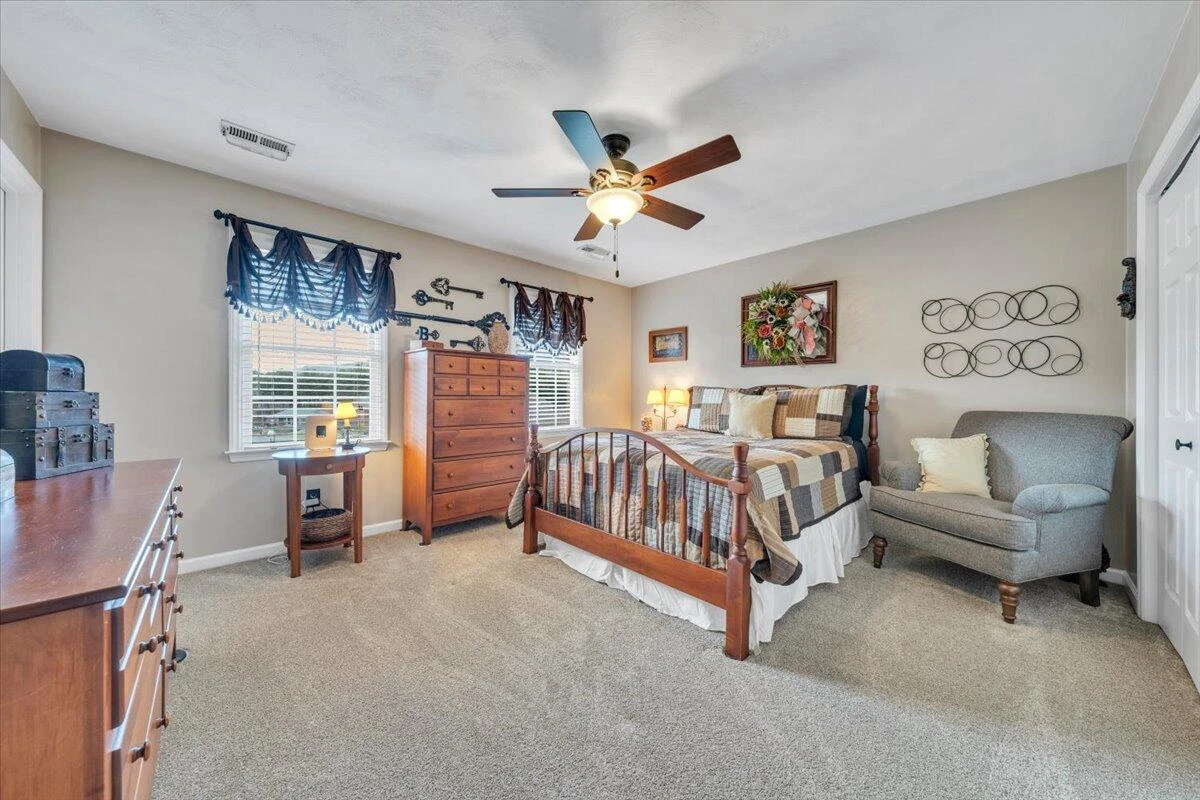 5255 Dresden CIR - Photo 47