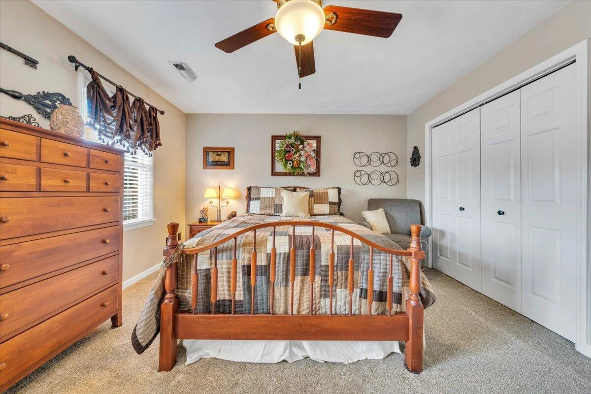 5255 Dresden CIR - Photo 48